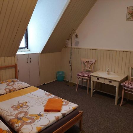 Penzion Mansky Dvur Dolni Zandov Exteriör bild