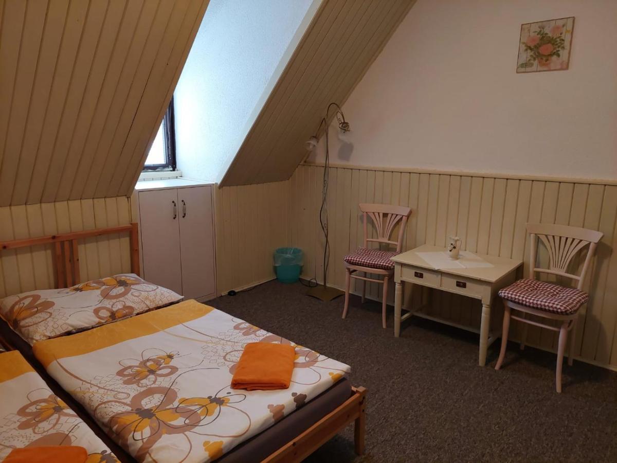 Penzion Mansky Dvur Dolni Zandov Exteriör bild